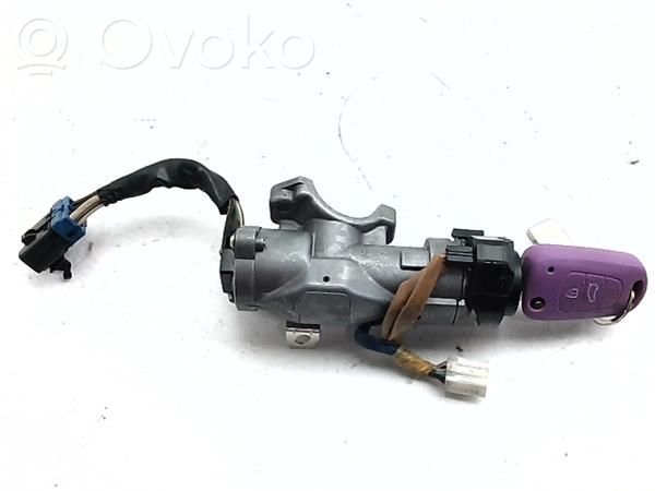 Užvedimo spynelė   819101H000