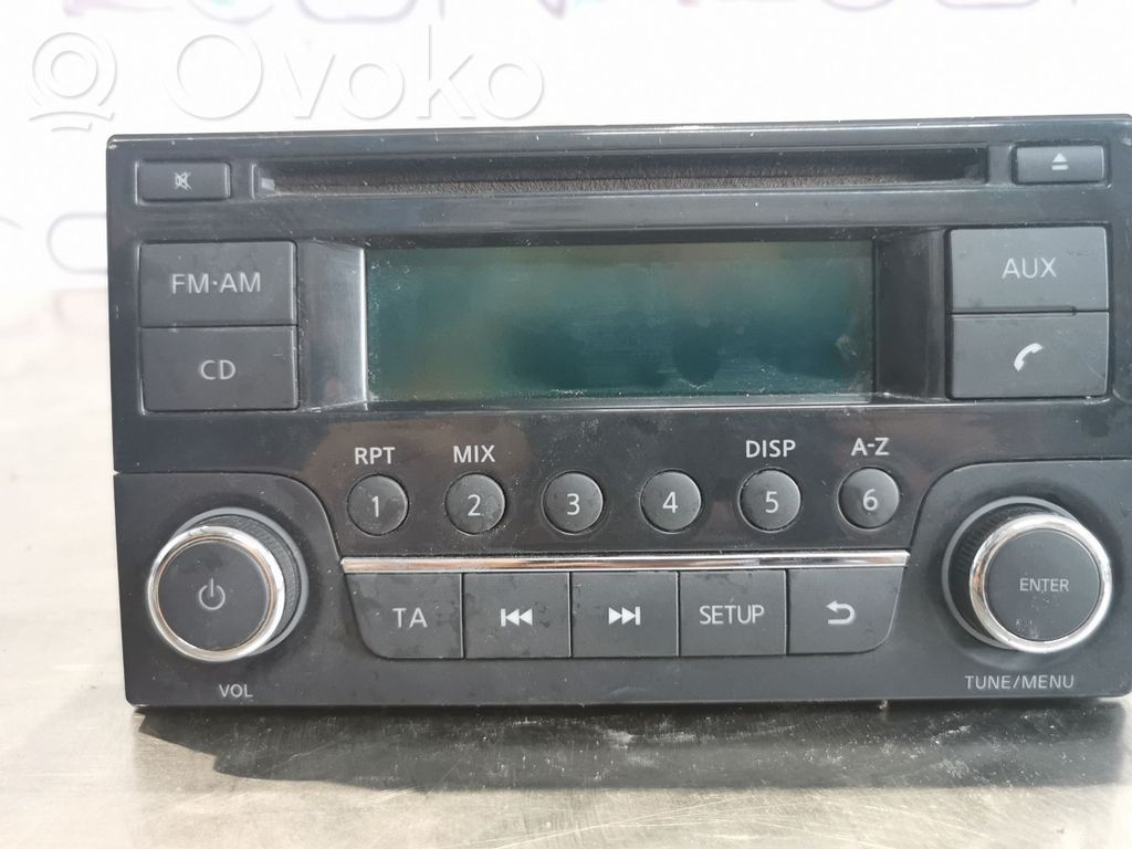 Nissan Qashqai Radio / CD-Player / DVD-Player / Navigation 