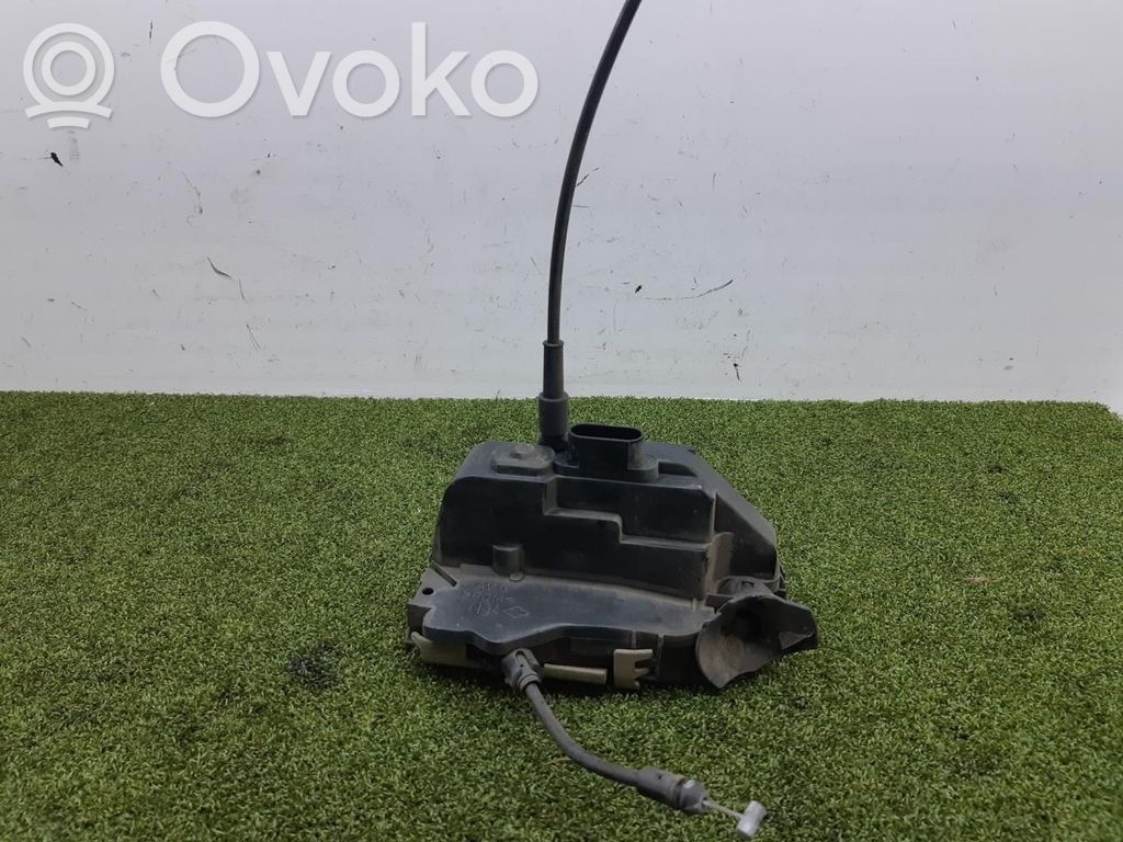 Front door lock   242573