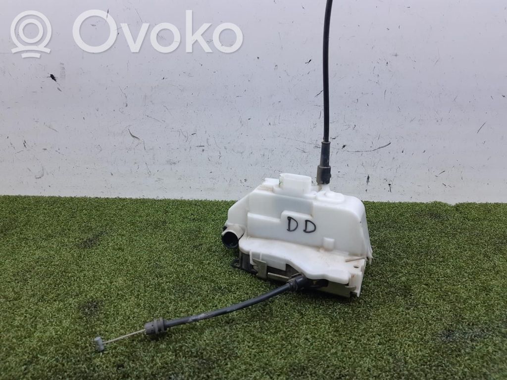 Citroen C3 Front door lock 