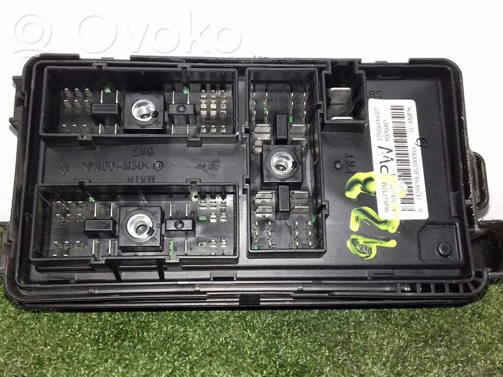 Chevrolet Chevy Van Drošinātāju bloks 