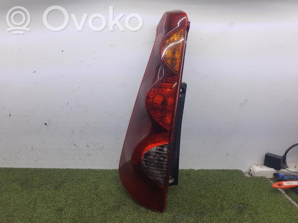 Nissan Note (E11) Rear/tail lights 