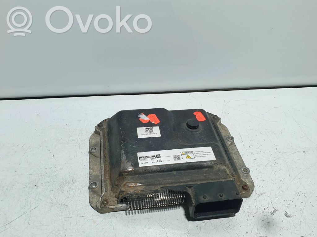Opel Zafira B Engine control unit/module 