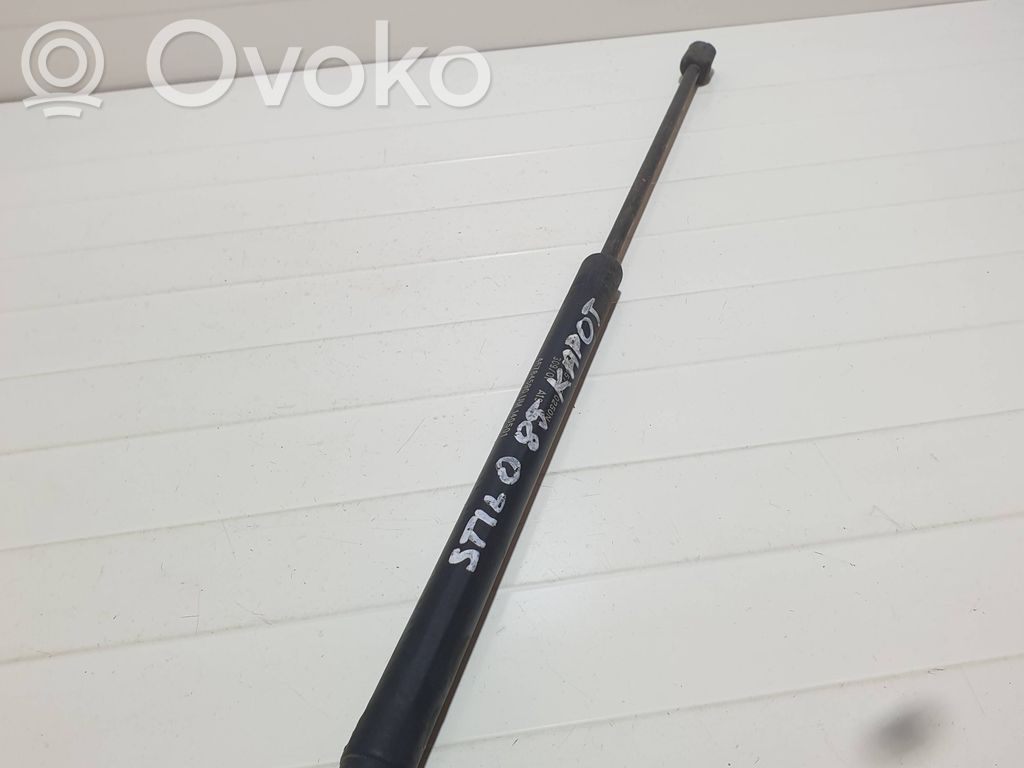 Fiat Stilo Vérin, capot-moteur 