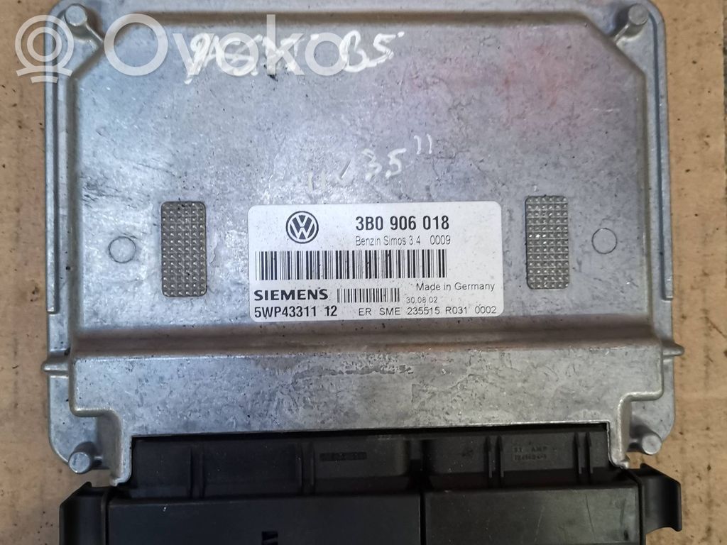 Volkswagen PASSAT B5 Engine control unit/module 