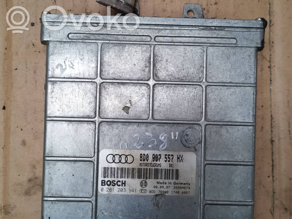 Audi A4 S4 B5 8D Variklio valdymo blokas 