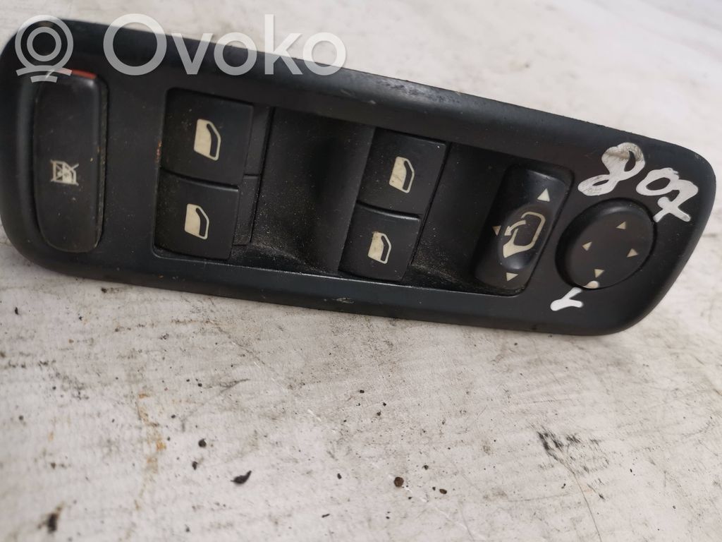 Citroen C8 Electric window control switch 