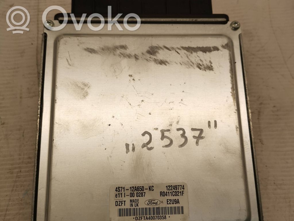 Ford Mondeo Mk III Engine control unit/module 