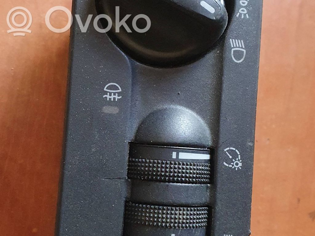 Volkswagen Golf III Light switch 