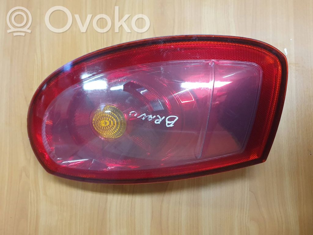 Fiat Bravo Aizmugurējais lukturis virsbūvē 
