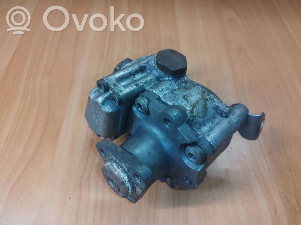 BMW 5 F10 F11 Power steering pump 