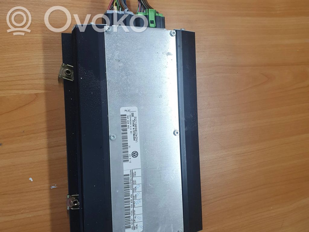 Volkswagen Phaeton Sound amplifier 