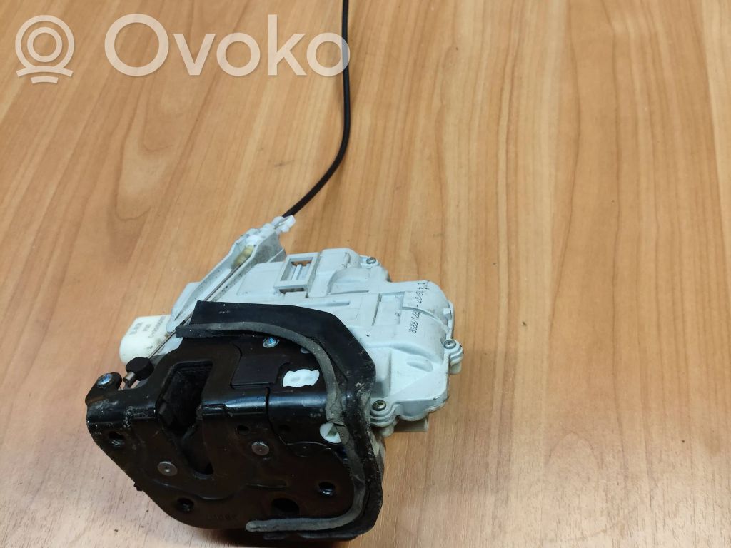 Audi A4 S4 B6 8E 8H Etuoven lukko 
