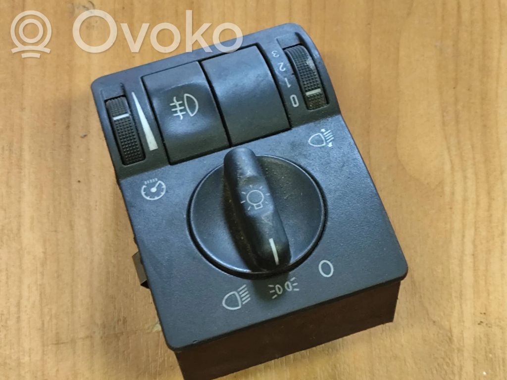 Opel Combo C Lukturu slēdzis 