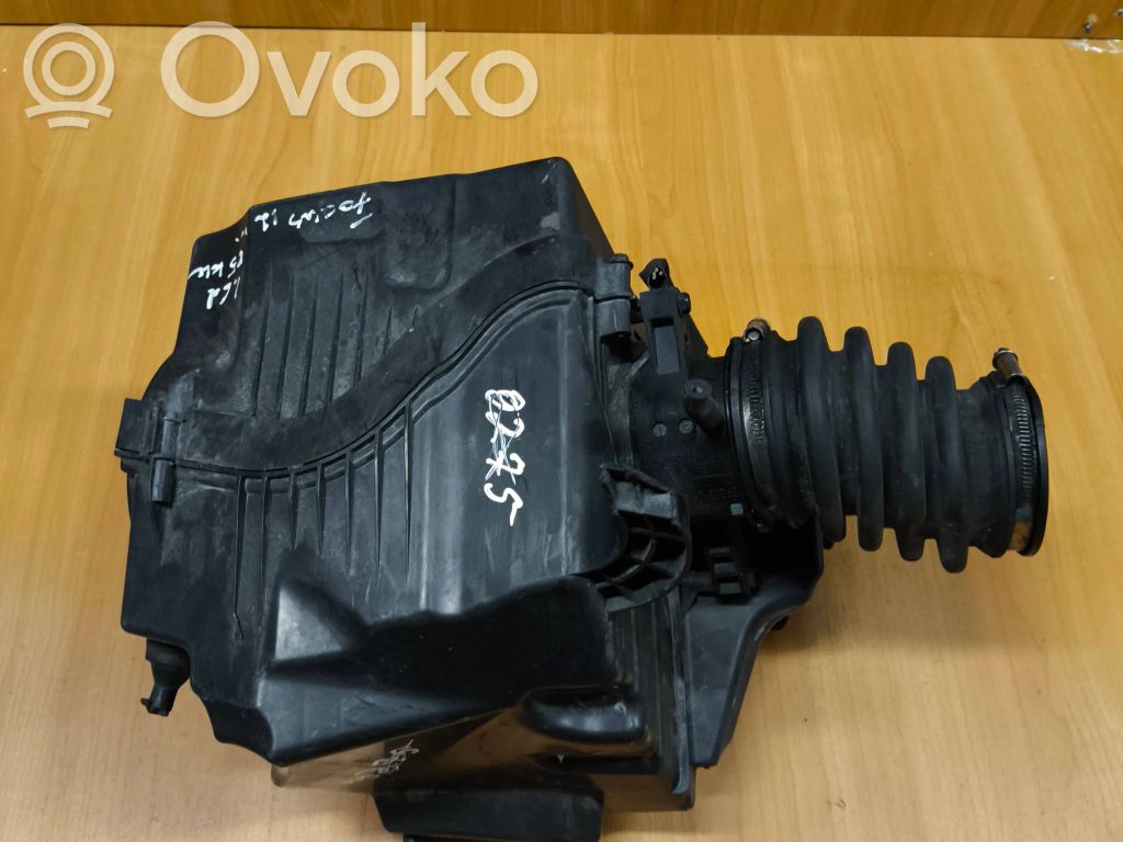Ford Focus Air filter box 