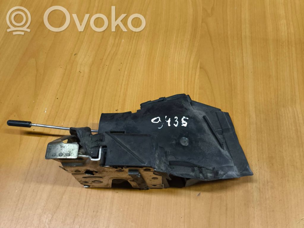 BMW 5 E39 Front door lock 