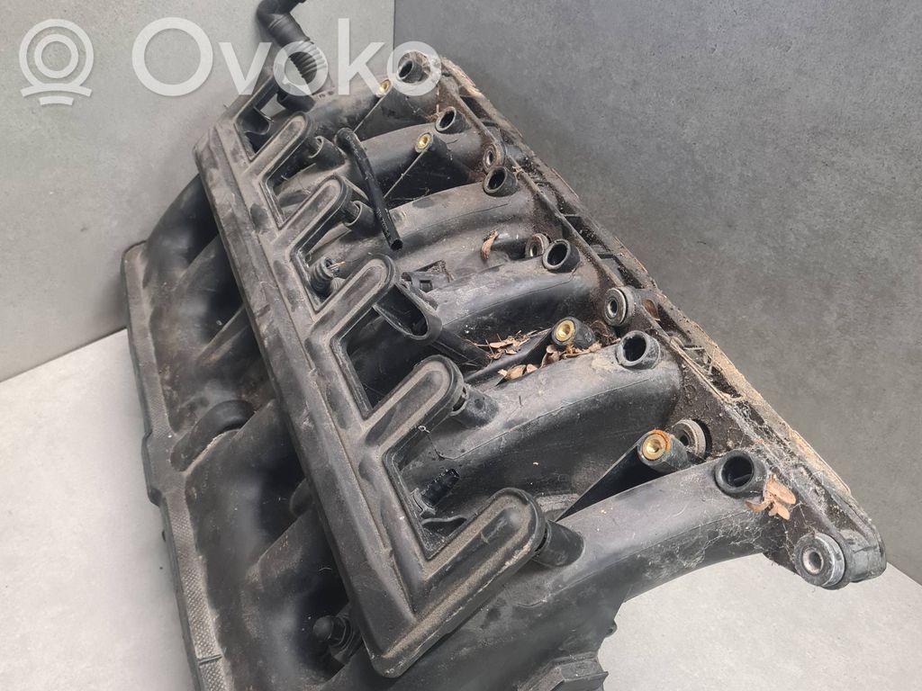 BMW 5 E39 Intake manifold 