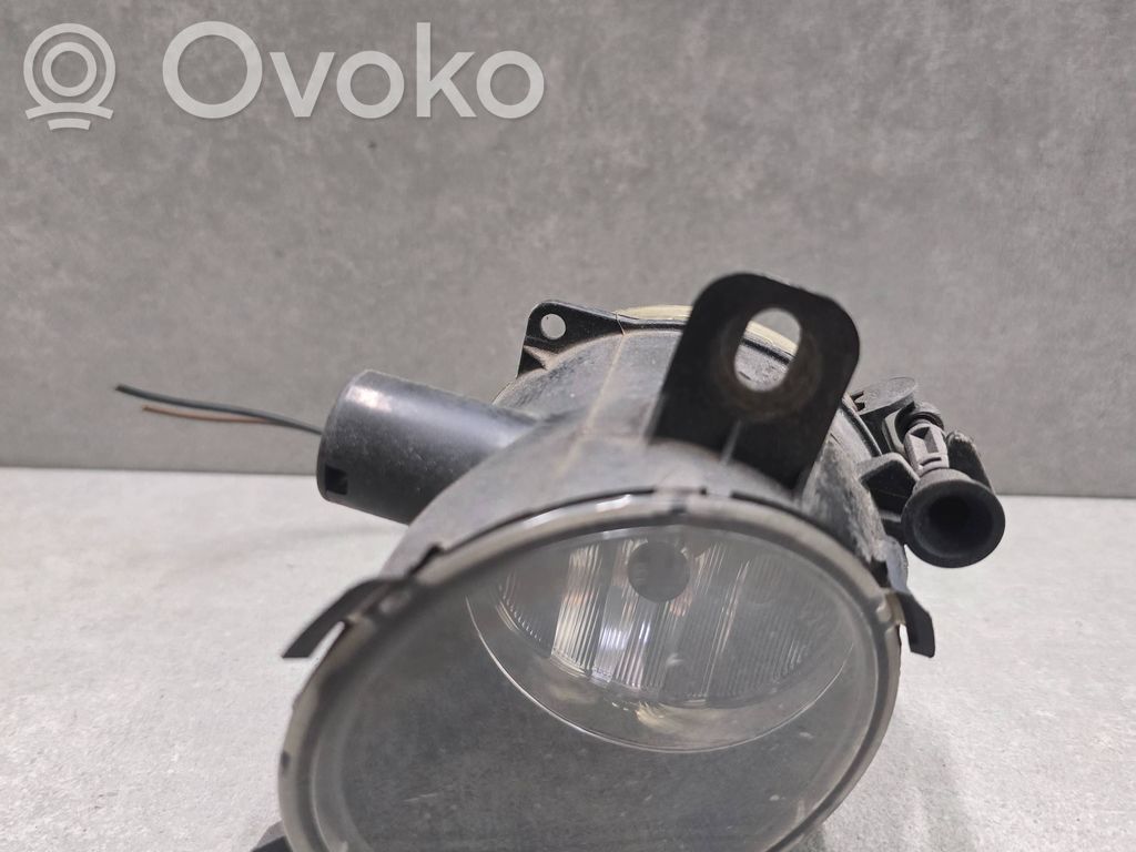 Opel Meriva A Miglas lukturis priekšā 