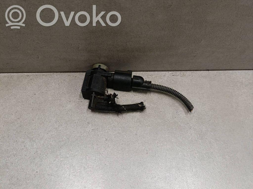 Volkswagen PASSAT B6 Brake pedal sensor switch 