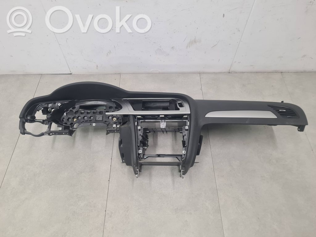 Deska rozdzielcza   8K1857003,8K1857033