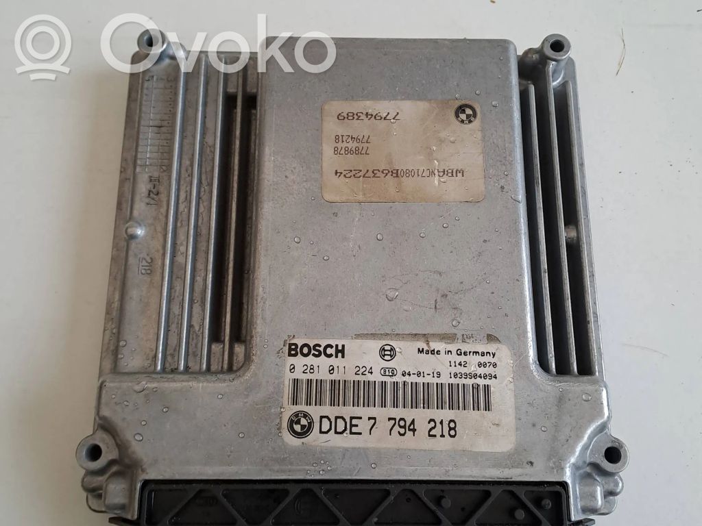 BMW 5 E60 E61 Variklio valdymo blokas 