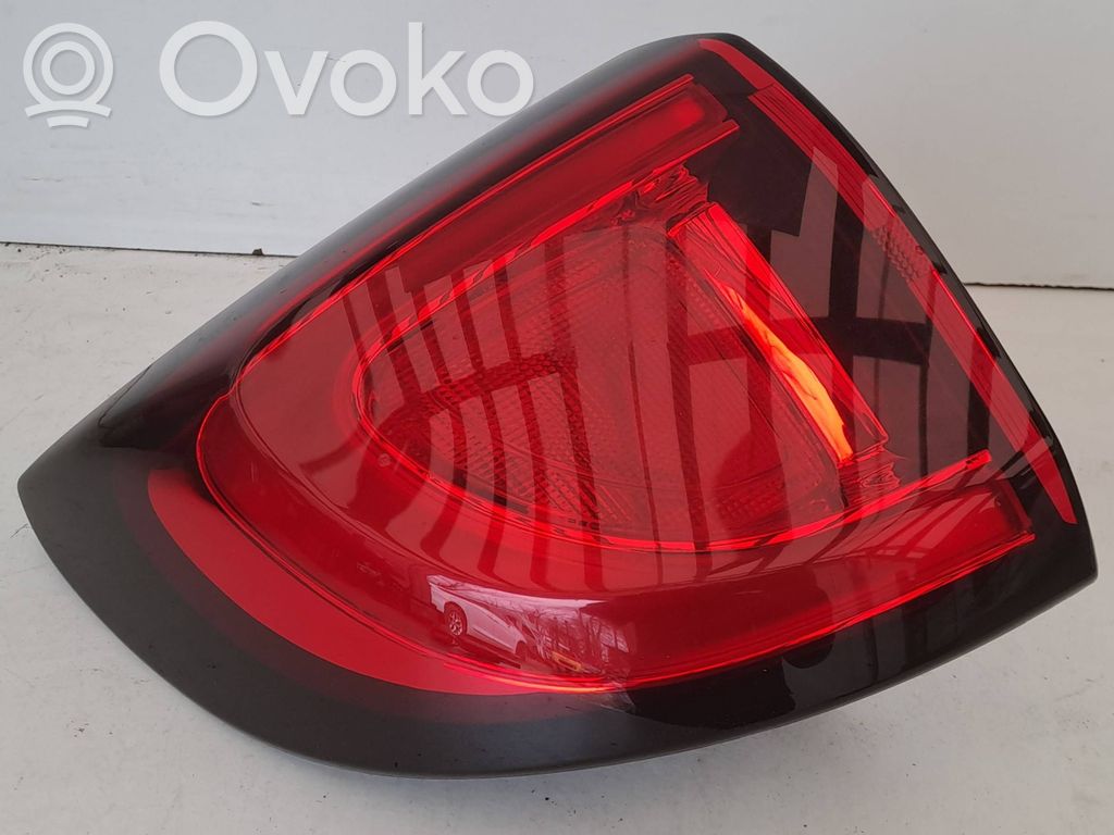 Chrysler Pacifica Lampa tylna 