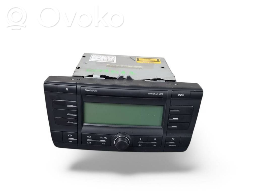 Panel / Radioodtwarzacz CD/DVD/GPS   1Z0035161C,10R032432,SKZ7Z3F0016577