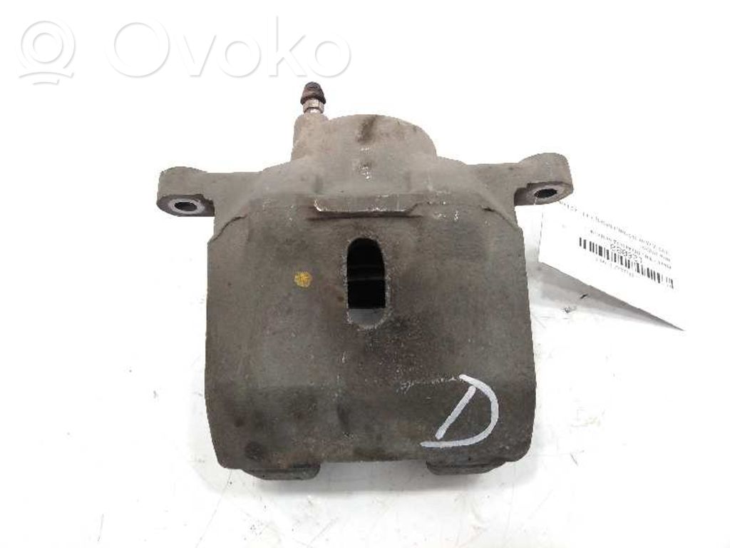 Toyota Yaris Zacisk hamulcowy przedni 