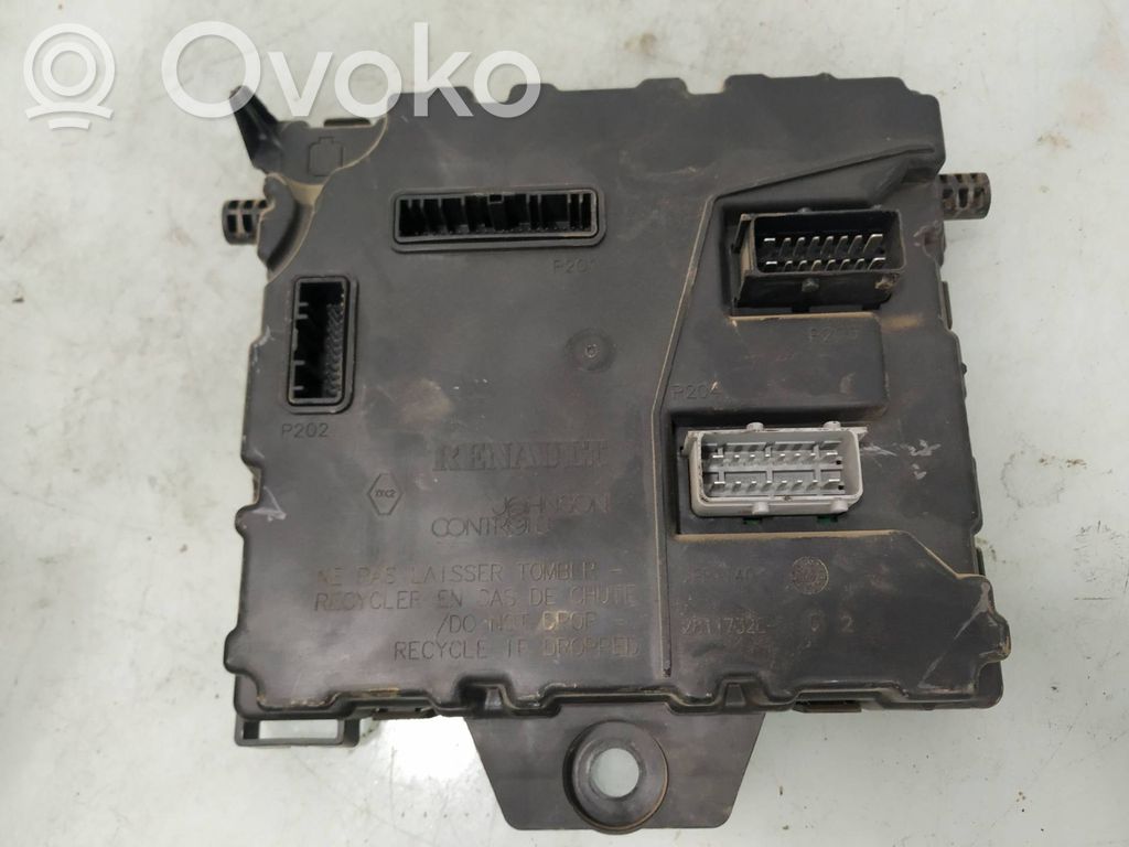Renault Kangoo II Module de fusibles 