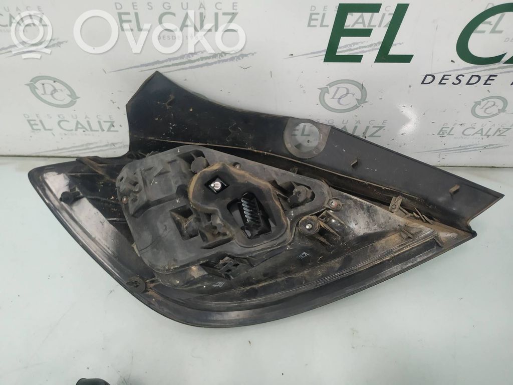 Opel Astra H Lampa tylna 
