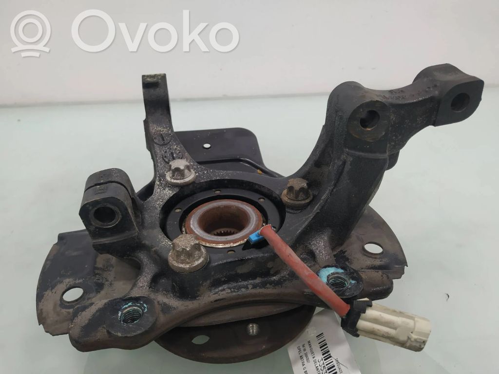 Opel Astra G Zwrotnica koła przedniego 