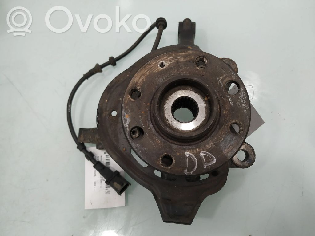 Opel Corsa C Zwrotnica koła przedniego 