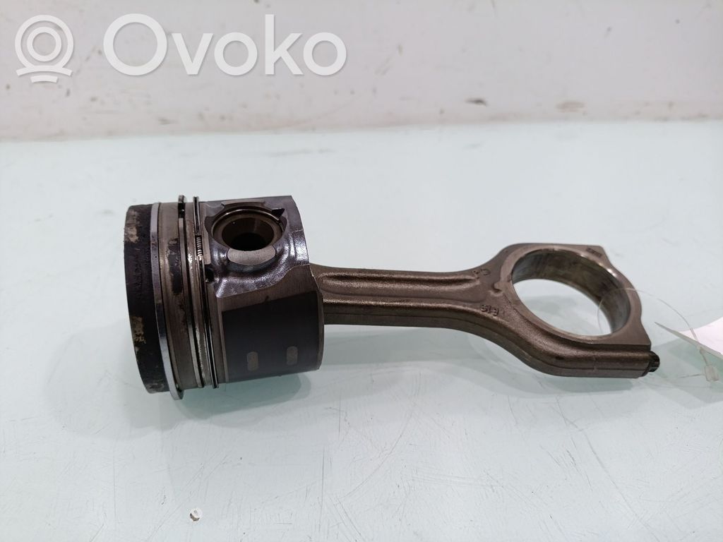 Piston   75L101