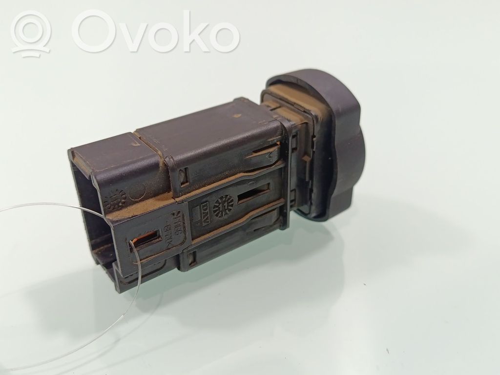 Dacia Sandero Comutator lumini pericol 