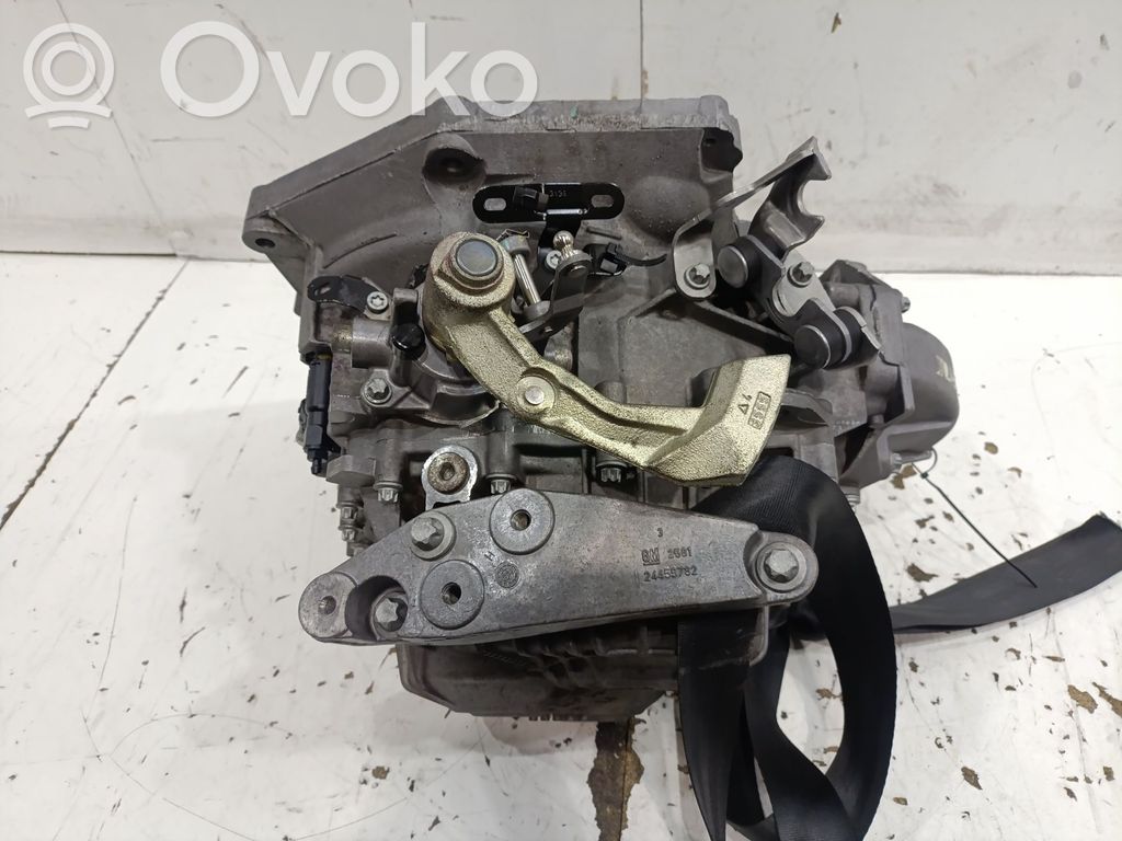 Opel Zafira B Scatola del cambio manuale a 5 velocità 