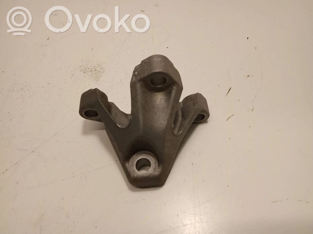 BMW 5 G30 G31 G38 Fuel pump bracket 