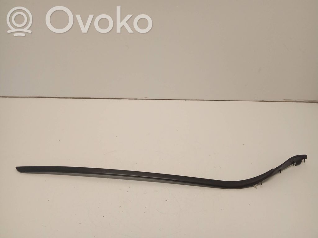 Volvo XC60 Windshield trim 