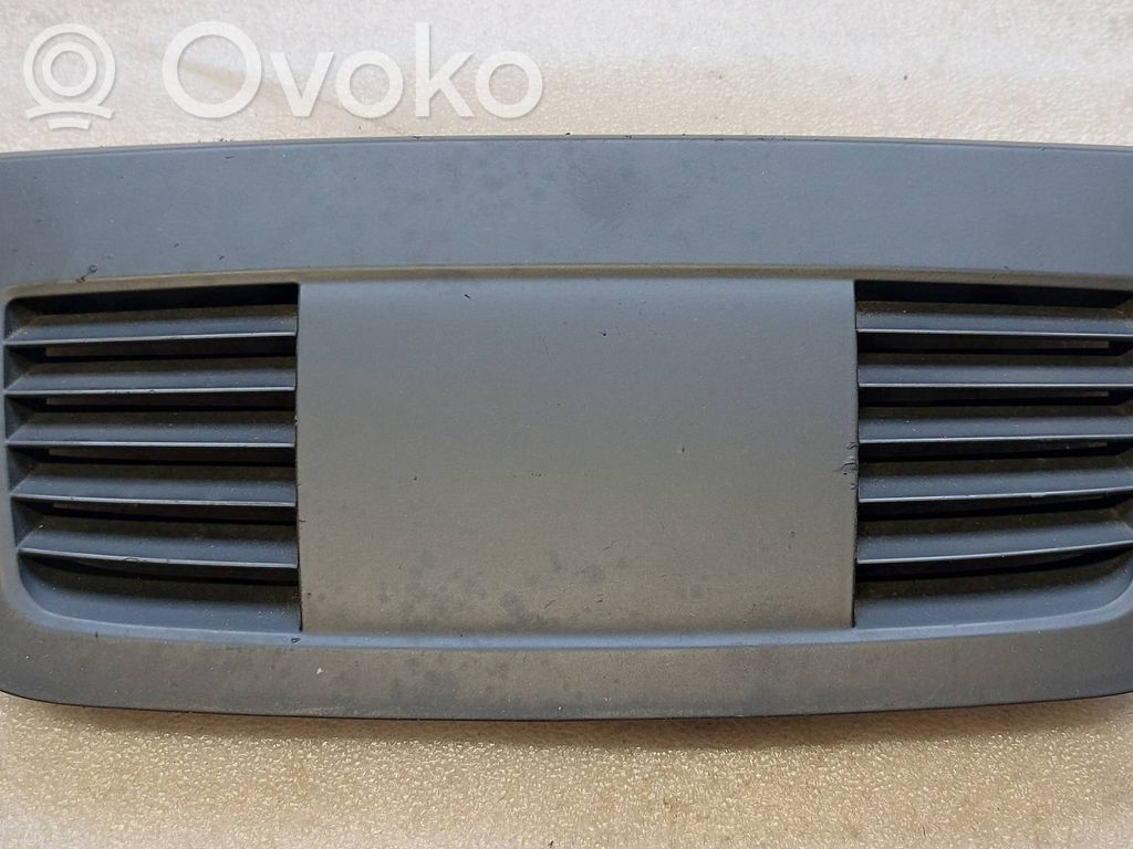 BMW 3 E90 E91 Kita salono detalė 