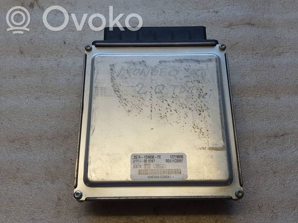 Ford Mondeo Mk III Engine control unit/module 