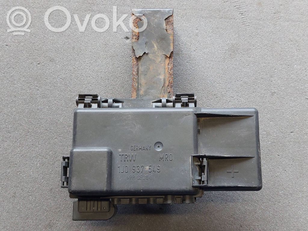 Skoda Octavia Mk1 (1U) Fuse module 
