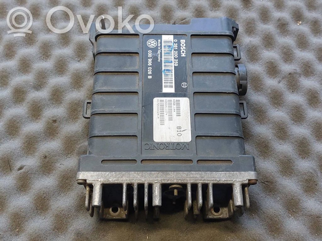 Volkswagen Polo II 86C 2F Engine control unit/module 