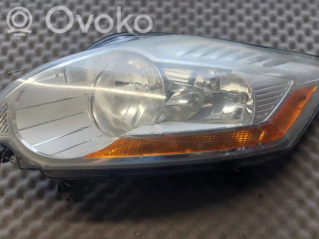 Ford Kuga I Lampa przednia 