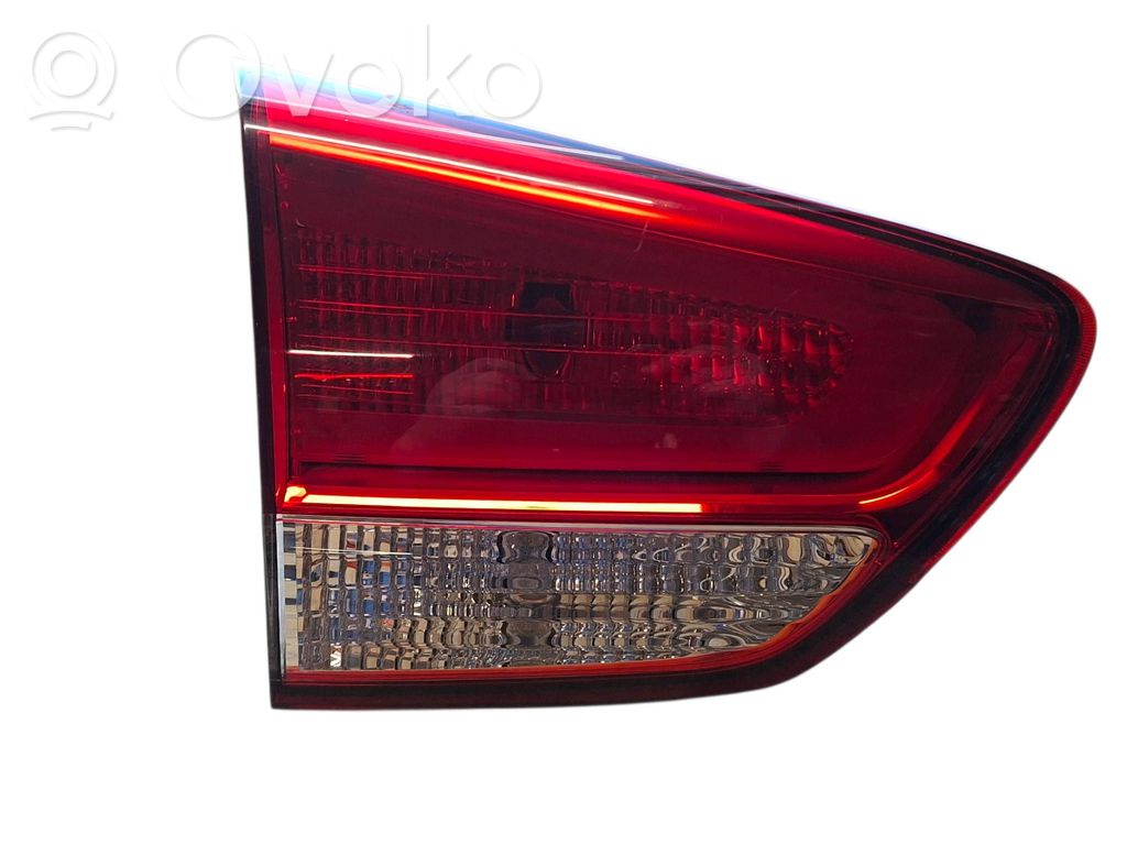 KIA Carens III Luces portón trasero/de freno 