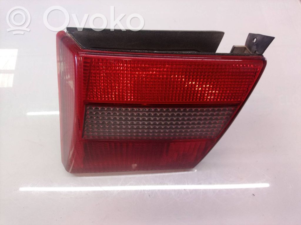 Lancia Dedra Takaluukun takavalot 