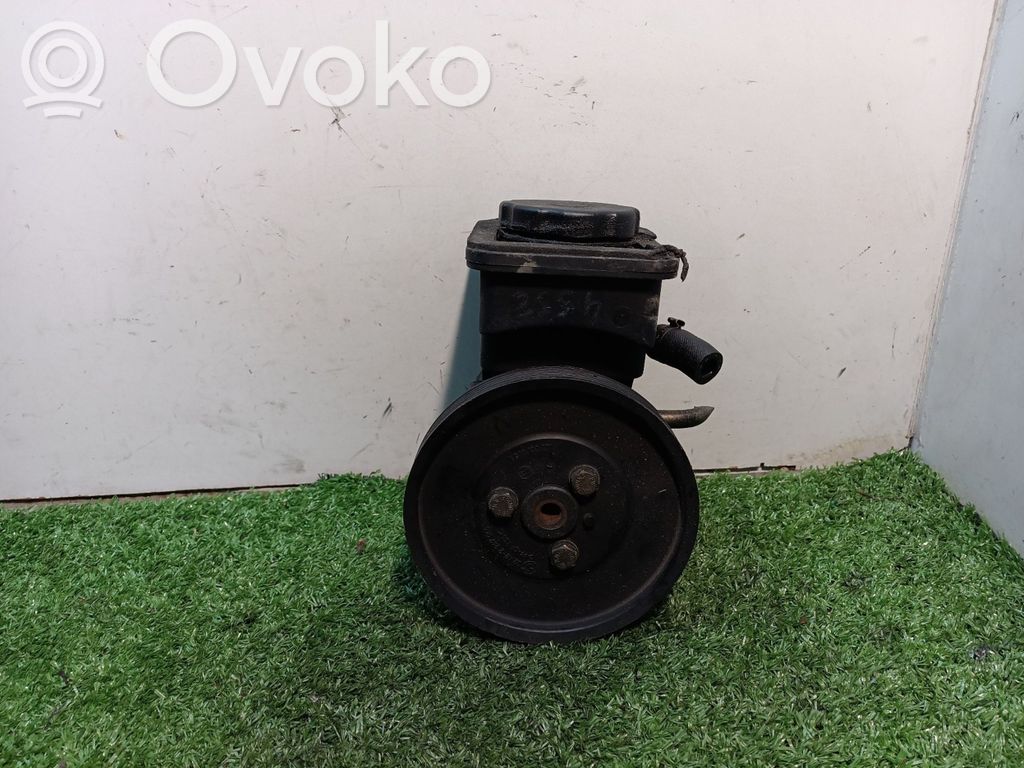 BMW 5 E39 Power steering pump 