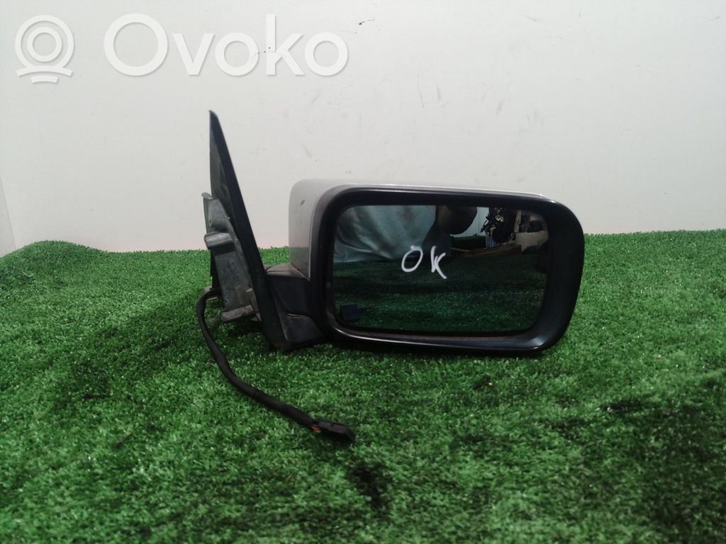 Front door electric wing mirror