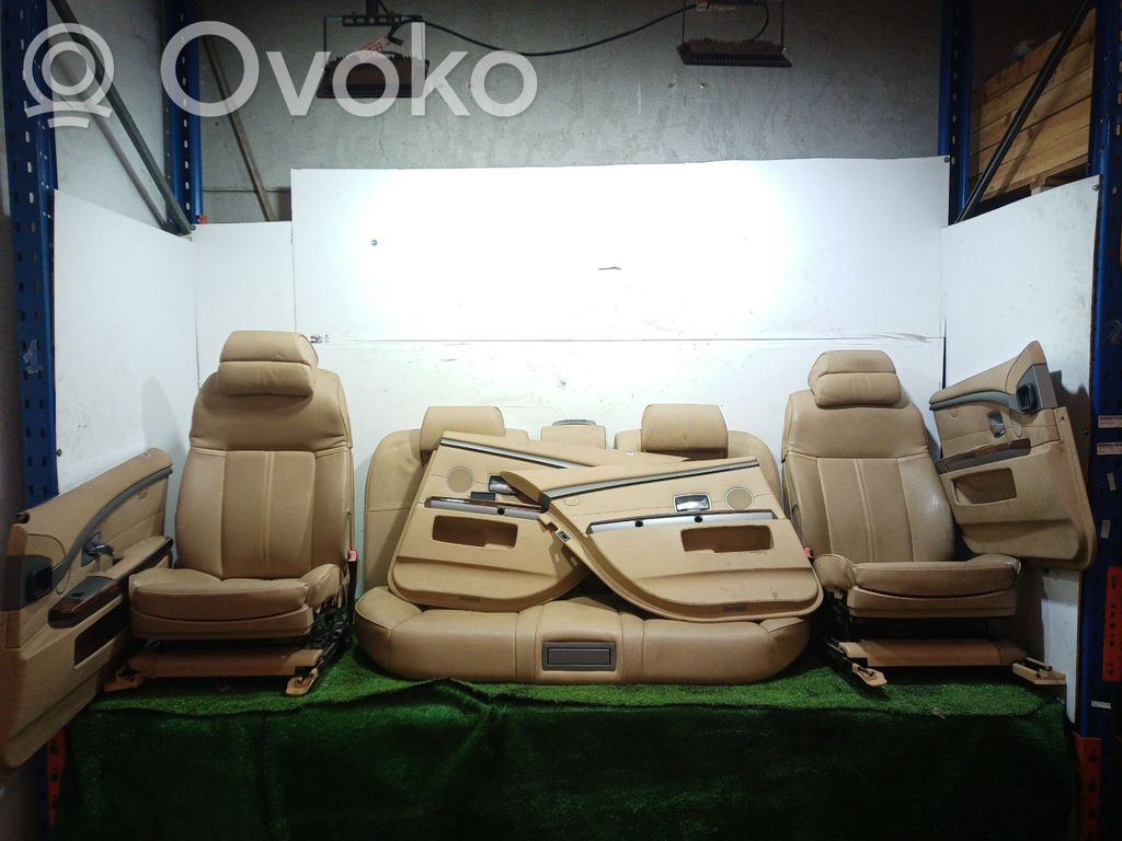 Seat set