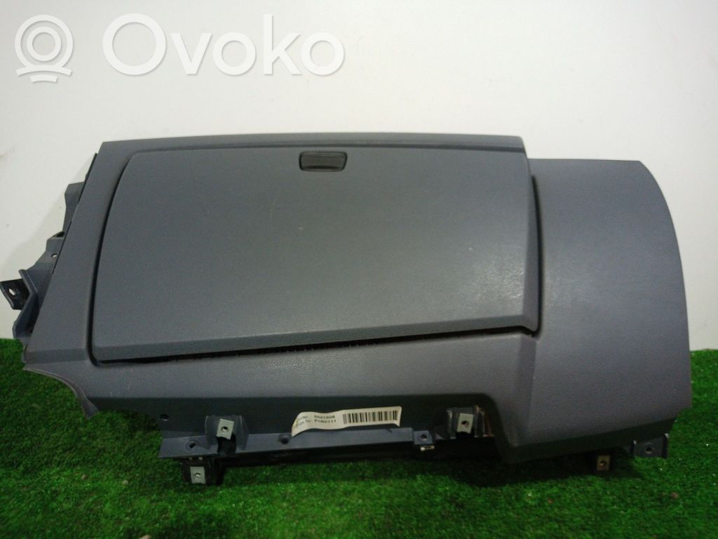 BMW 1 E81 E87 Glove box 