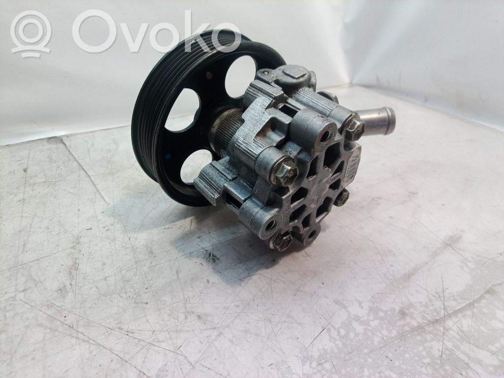 Opel Insignia A Power steering pump 