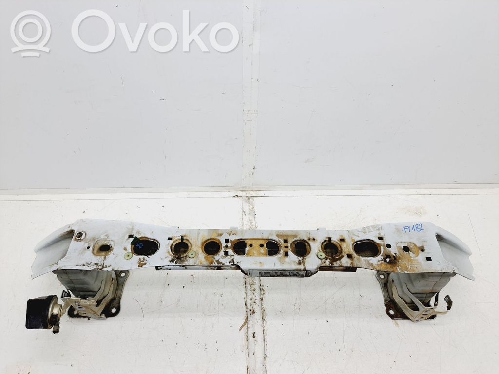 Front bumper mounting bracket   2453533,2437422